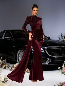 Elegant Velvet Mermaid Tail Long Dress, Sparkling Embroidered Party Gown, Luxurious Evening Wear for Weddings and Cannes Parties