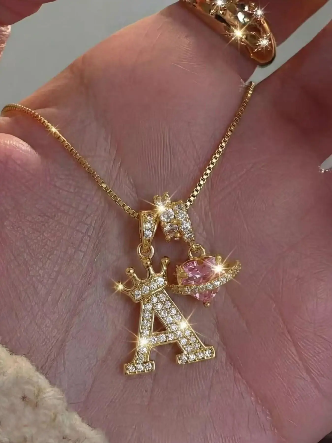 Heart Zircon Crown Initial Pendant Necklace, Personalized Lockbone Chain, Casual All-Season Jewelry, Perfect for Parties and Gifts, Exquisite Trendy Pendant, Letter Necklaces