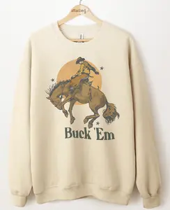 Buck Em Graphic Top
