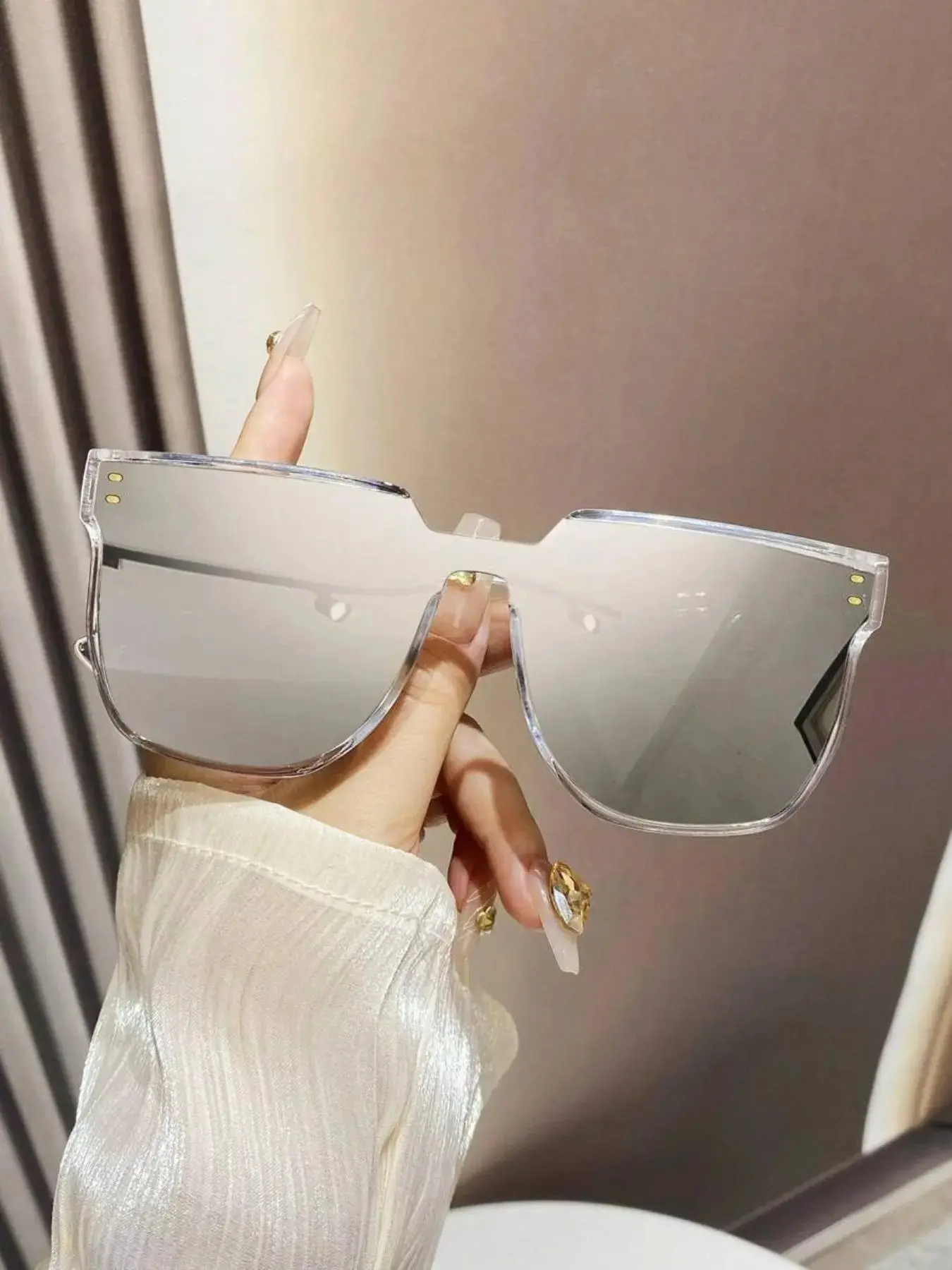 Flat Top Mirrored Sunglasses for Women, TikTok Viral Y2K Clear Frame Shades, Trendy Aesthetic Fashion Eyewear for Beach, Travel, Driving, Festival & Everyday Summer Streetwear Looks
