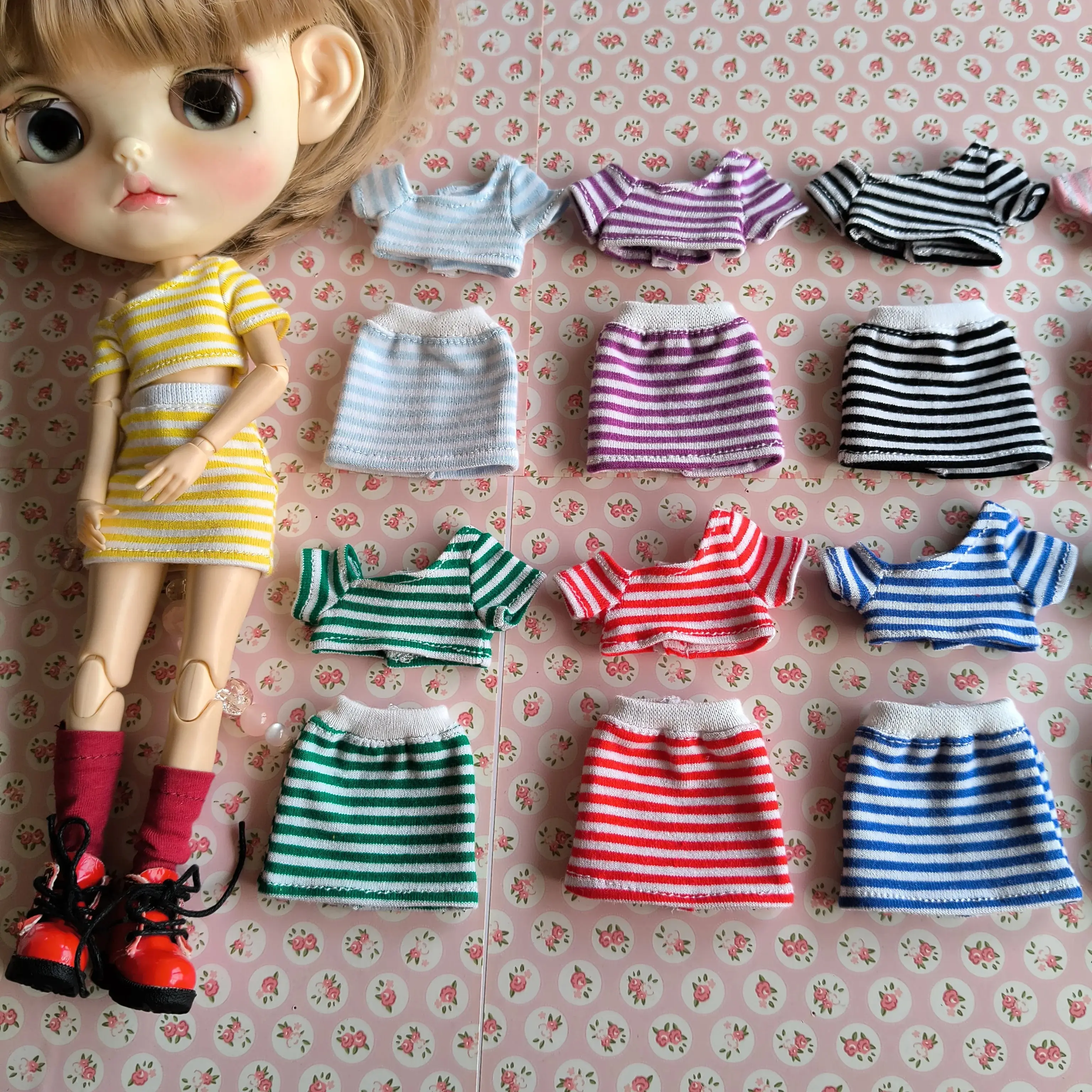 New 2-Piece Fabric Suit for Blyth - Shoulder Slope, Striped Look Top & Skirt - Compatible with OB22, OB24 Azone Doll Accessories Gift Toy