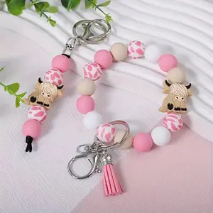 Fashion Highland Cow Silicone Bracelet Keychain with Cartoon Tassel Wrist Keychain Accessory New Hot Trendy Gift