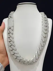 Hip-hop personal letter custom four-row diamond-encrusted silver Cuban chain 20mm Cuban necklace chain chain 14K platinum-plated luxury hip-hop style boutique jewelry holiday gifts, high-end gifts Elegant Necklace