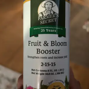 Farmer’s Secret Fruit & Bloom Booster Fertilizer - Super Concentrated - Increases Flowering and Yield on All Varieties of Fruits, Vegetables and Flowers