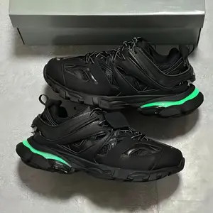 2026 Trend Luxury Designer Original Track 3.0 LED Light Sports Shoes Christmas Atmosphere Spring Winter Re.