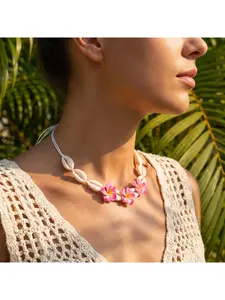 Boho Shell Egg Flower Necklace for Women, Creative Design Beach Jewelry, Versatile Pendant Chain, Trendy Accessory for Summer