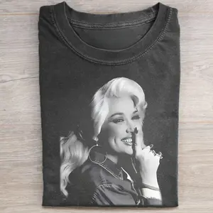 Vintage Dolly Parton Secrets, You’re Good At Keeping Secrets Graphic Tee - Dolly Parton Quotes - 80s Country Music Shirt - Run, Rose, Run Merch Casual