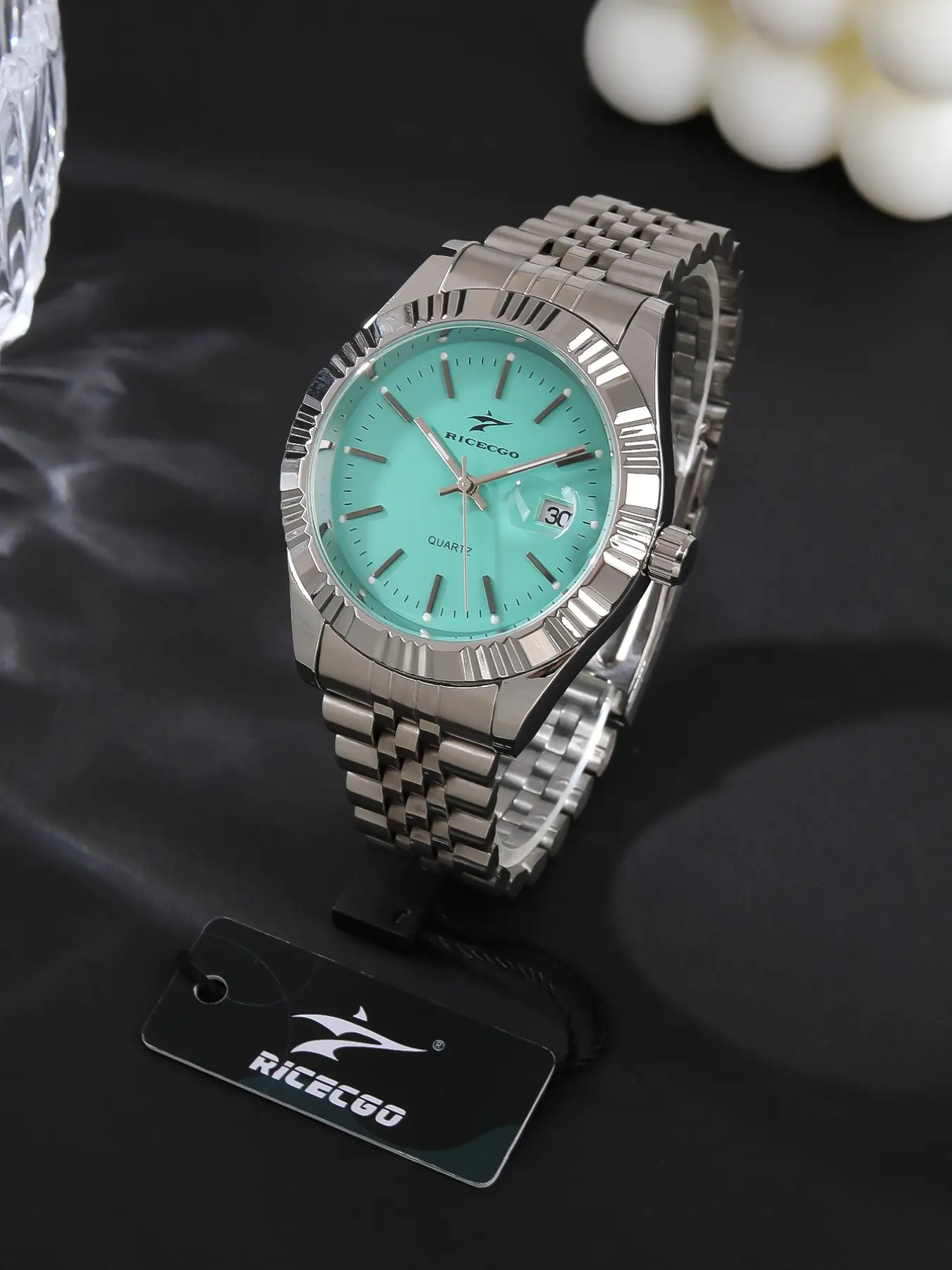 Fashionable, minimalist, premium men's quartz analog wristwatch with stylish stainless steel strap, Quartz Wrist Watches, perfect for Father's Day and student gifts