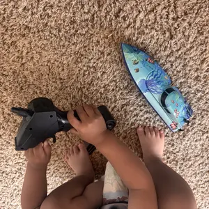 RC Boat with LED for Kids and Adults - Remote Control Boat for Pools and Lakes 2.4GHZ RC Boat with 1 Rechargeable Battery Whole Body Waterproof, Low Battery Alarm, Water Play Toy Gift for Boys&Girls