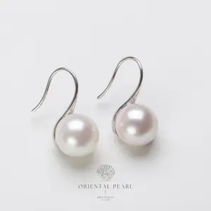 ED001-Stiletto Curve | High‑Heeled Shoe‑Shaped Pearl Stud Earrings, Freshwater Cultured Pearls 9–10 mm, Luminous Round Pearls, Gift Ready