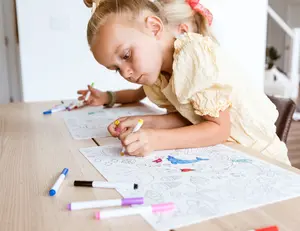 Babeehive Goods - Double Sided Silicone Coloring Placemat (Markers Included) - Eco-Friendly and Reusable