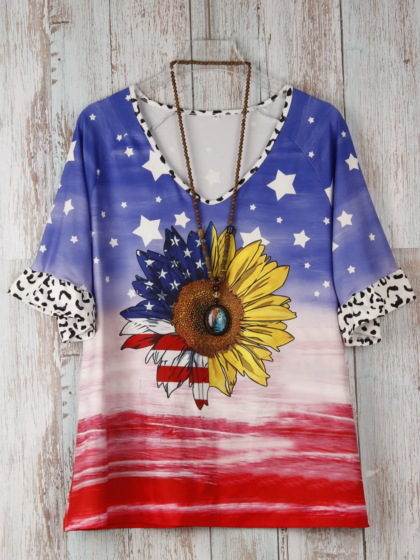 Plus Size Women's V-Neck Leopard Print T-Shirt, Gradient Sunflower Flag Print, Summer Casual Short Sleeve Top, Perfect for Daily Wear and Parties