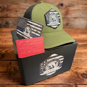 Gorra Código 4 - Edición Premium Línea Azul (Caja + Stickers Incluidos)