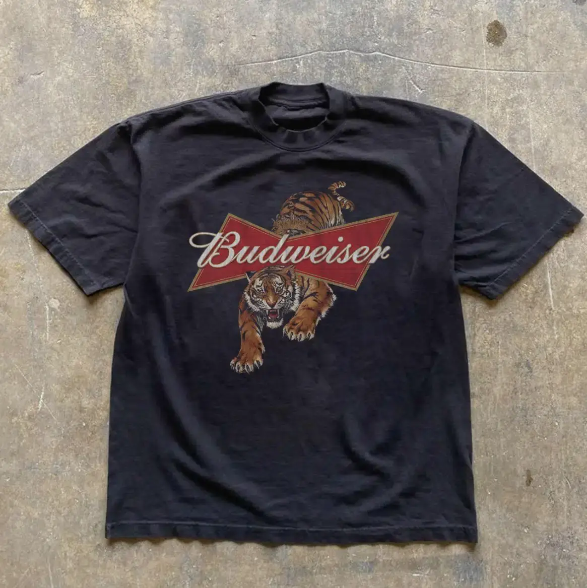 Vintage Style Budweiser Tiger Graphic Tee Womenswear Top