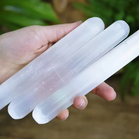 1PC Natural Morocco Selenite Wand With Healing & Calming Effects, High Energy Crystal, Unique Crystals, Used For Cleansing And Protection Sou, Natural Stone Decor, Crystal Decoration