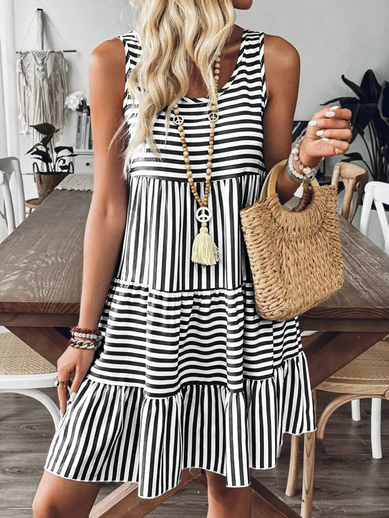 Summer Ootd Fashion Plus Size Boho Style Dresses Cami Dress Womenswear, Comfortable Casual Striped Print Round Neck Sleeveless Dress, Perfect for Dates, Shopping, Beach, Vacation