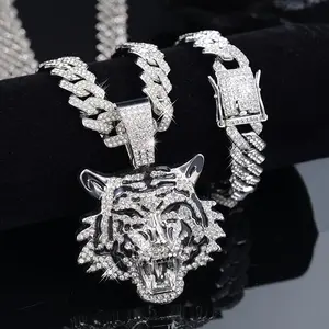 3 Pieces of Shiny and Cool 3D Tiger Pendant Necklace + Bracelet Set, Fashionable Miami Cuban Chain Jewelry Set, Unisex Hip Hop Men's Necklace Jewelry, Durable Structure and Diverse Styles（gift）