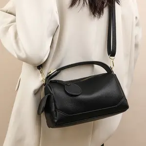 Women's  Casual Plain Design Crossbody Bag, Elegant Shoulder Bag, Ladies Soft Leather Handbag. Perfect For Daily Commute, Shopping.