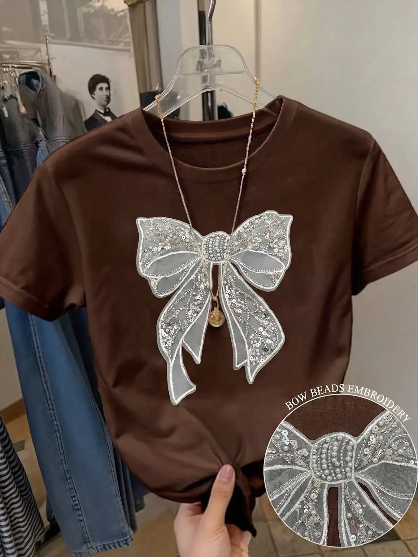 Women's Summer Casual Embroidered Embroidery Bow Sequin Round Neck T-Shirt Womenswear, Short Sleeve Fitted Top, Perfect for All Seasons
