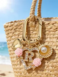 Bohemian-Style Golden Letter Keychain With Heart & Shell Decorations, A-Z Letter Options-Perfect For Holiday And Beach Themes. Ideal Gift Or Decoration For Backpacks, Purses, And Handbags! Simple Design,