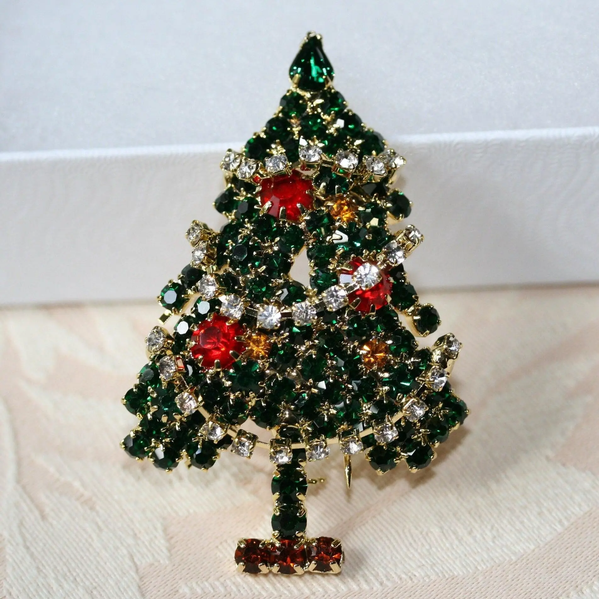 Rhinestone Holiday Tree Brooch, Glamorous Gold-Tone Festive Jewelry with Crystal Accents for Women, 2.5x1.75", Elegant, Tree Shape, Brooch Pin, Christmas Tree Design