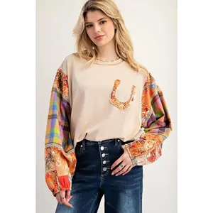 Horseshoe Pattern Bubble Sleeve Top