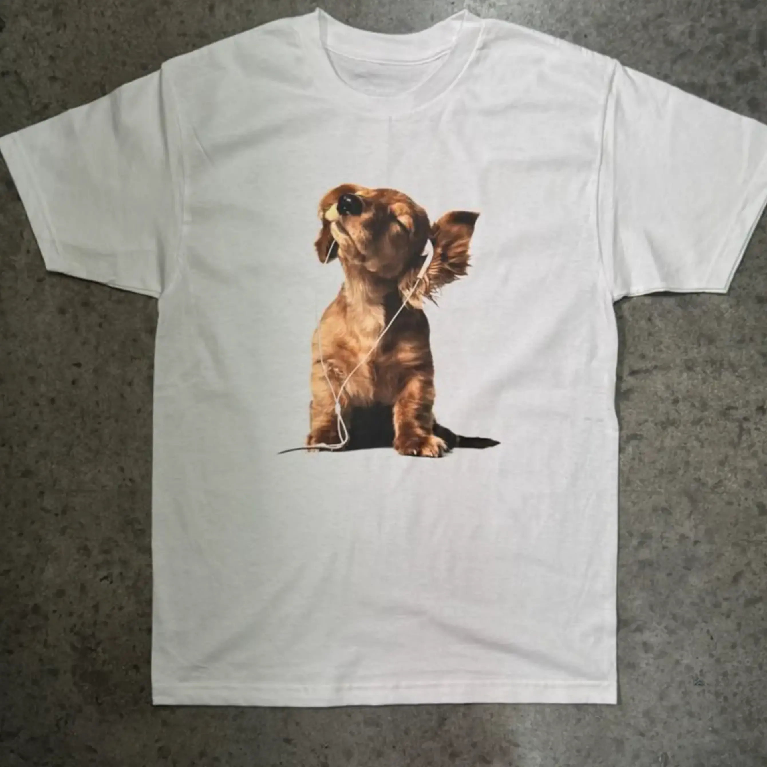 Women's Basic Funny Dog with Headphones Print Light Straight Fit Cotton Sports Top, Casual Short-Sleeve Round Neck Tee that Fits Daily Outdoor Wear