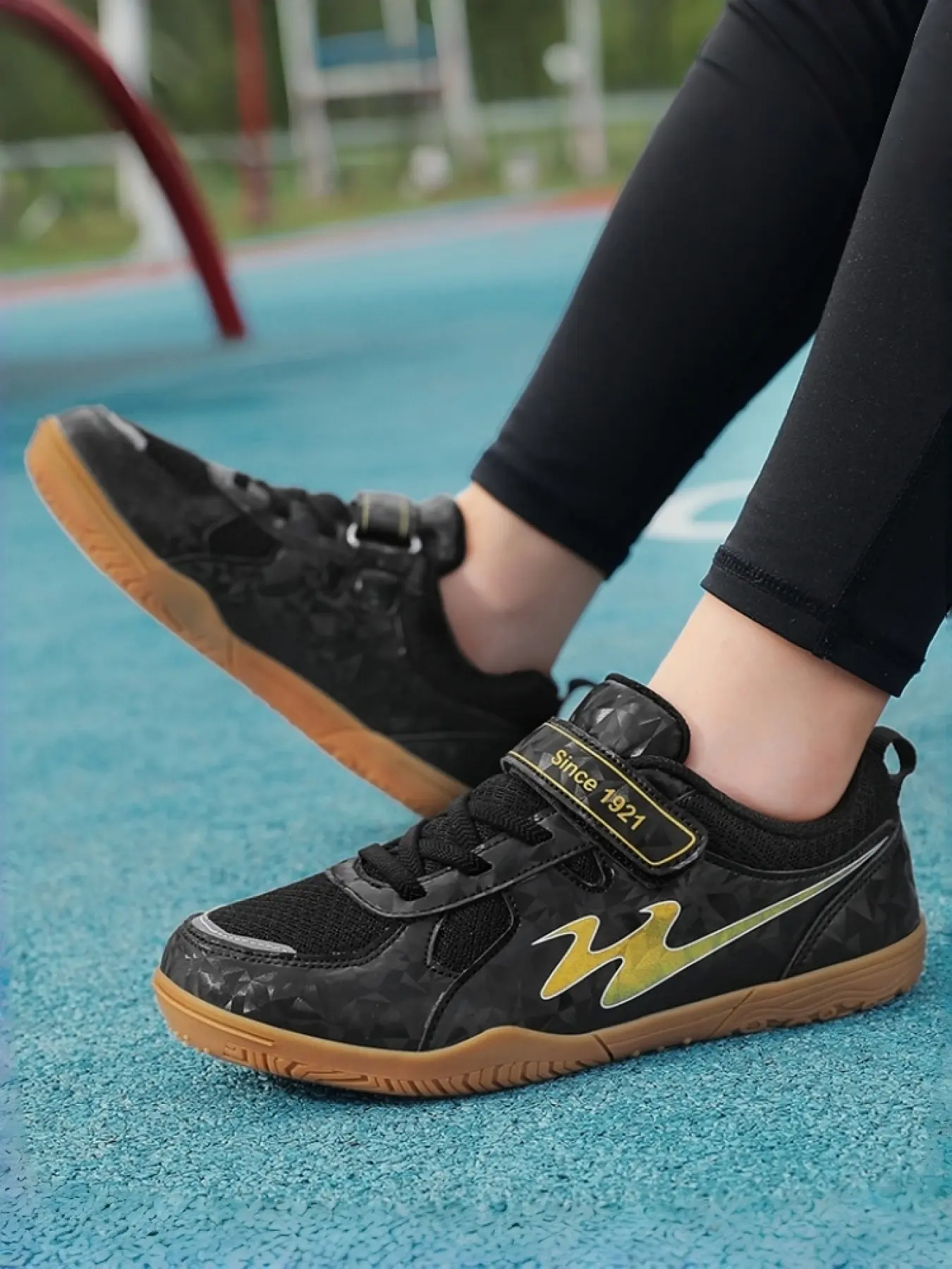 Women's Professional Table Tennis Shoes Synthetic Leather Mesh Upper Non-Slip Wear-Resistant Breathable Comfortable for Competition & Training