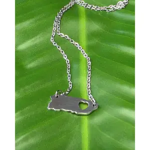 Puerto Rico Necklace - Elegant Design with Gold Pendant and Decorative Elements