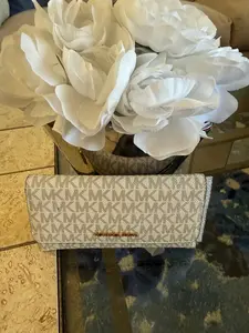 Pre-owned MICHAEL KORS Coated Canvas and Leather Wallet Signature Front Snap with Tags