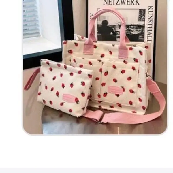 Strawberry Pattern Women's Tote Bag