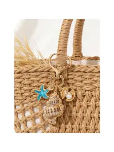 Natural Asymmetrical Seashells, Starfish, Conch & Starfish Bags Charms, Love Buckle Design, Wallet Pendant Decoration Charm Bridesmaid Gift Summer Accessories Beach Vacation Pendant Decoration Ocean Starfish Shell Details