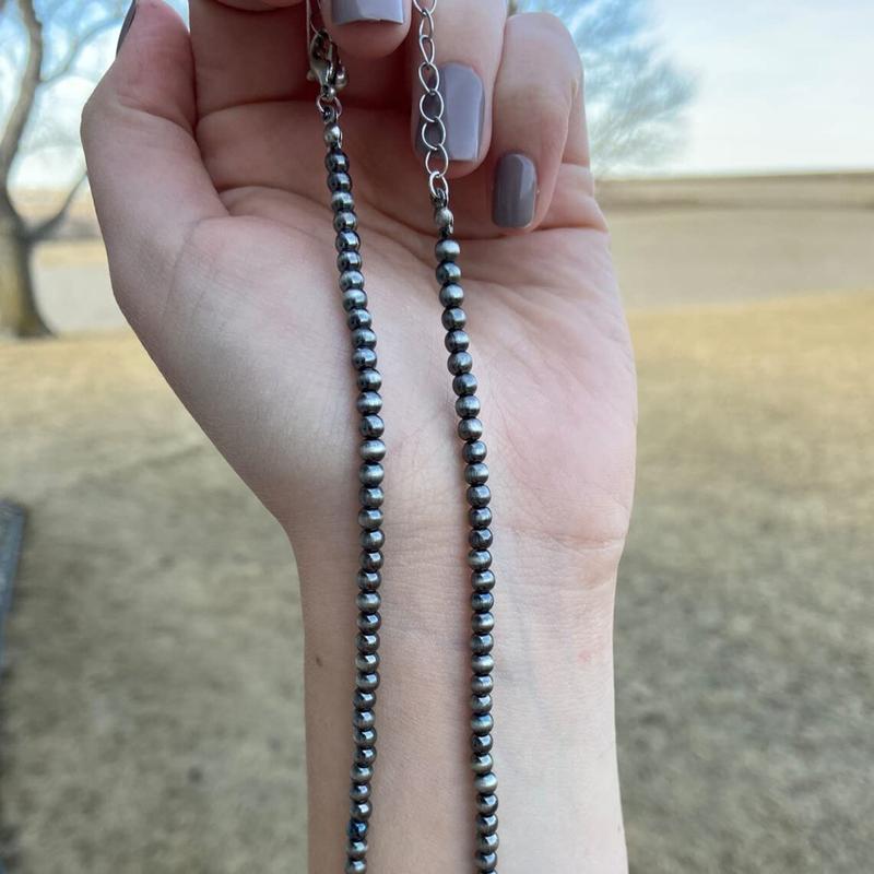 Vintage Grey-Pearl Beaded Layered Necklace Western Faux Navajo Pearl Beaded Necklace Statement Jewelry Clavicle Chain