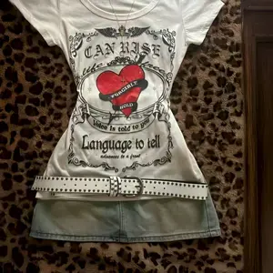 Niche design minimalist fashion print Vintage slim fit versatile and thin T-shirt retro top