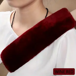 1-piece set: Built-in soft suede seat belt cover, leak-proof cross-strap shoulder protector, winter seat belt shoulder guard.