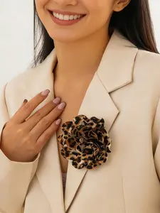1pc Leopard Print Fabric Flower Brooch, Vintage Elegant Lapel Pin For Women, Fashion Statement Accessory For Coat, Scarf & Daily Wear.