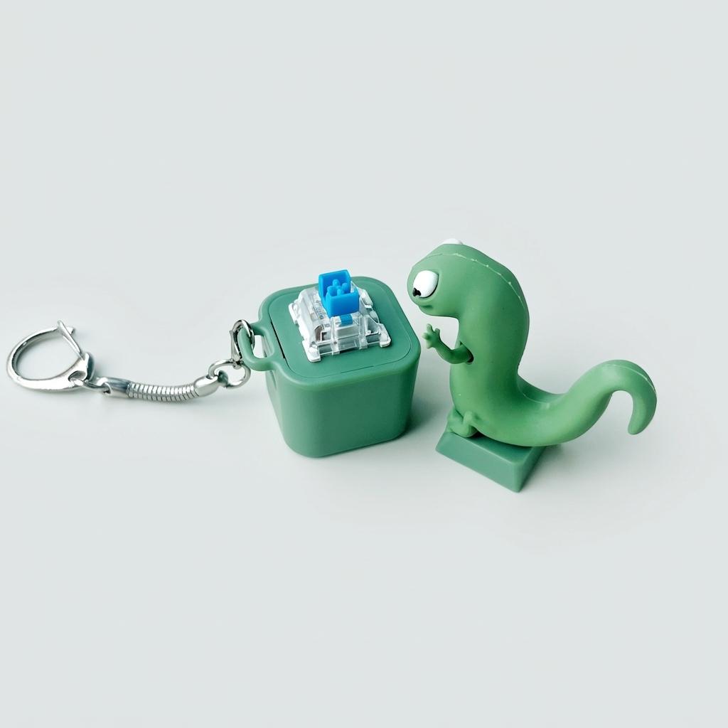 Lizard Button Keychain Press to Make a Sound Relieve Stress Fun Gift Green Design with Keychain Valentine's Day gift Alive keychain Interactive Lizard Button Keychain Toy