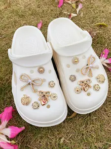 14 Piece DIY Detachable Garden Shoe Accessories Set, Bling Shoe Charms, Rhinestone Shoe Decoration, Pearl Bow Apple Heart Butterfly Knot Rhinestone Flower Buckle, Women's Sandals Slippers Beach Bag Clips