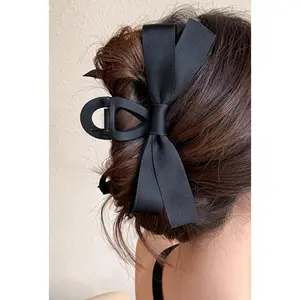 Black bow claw clip