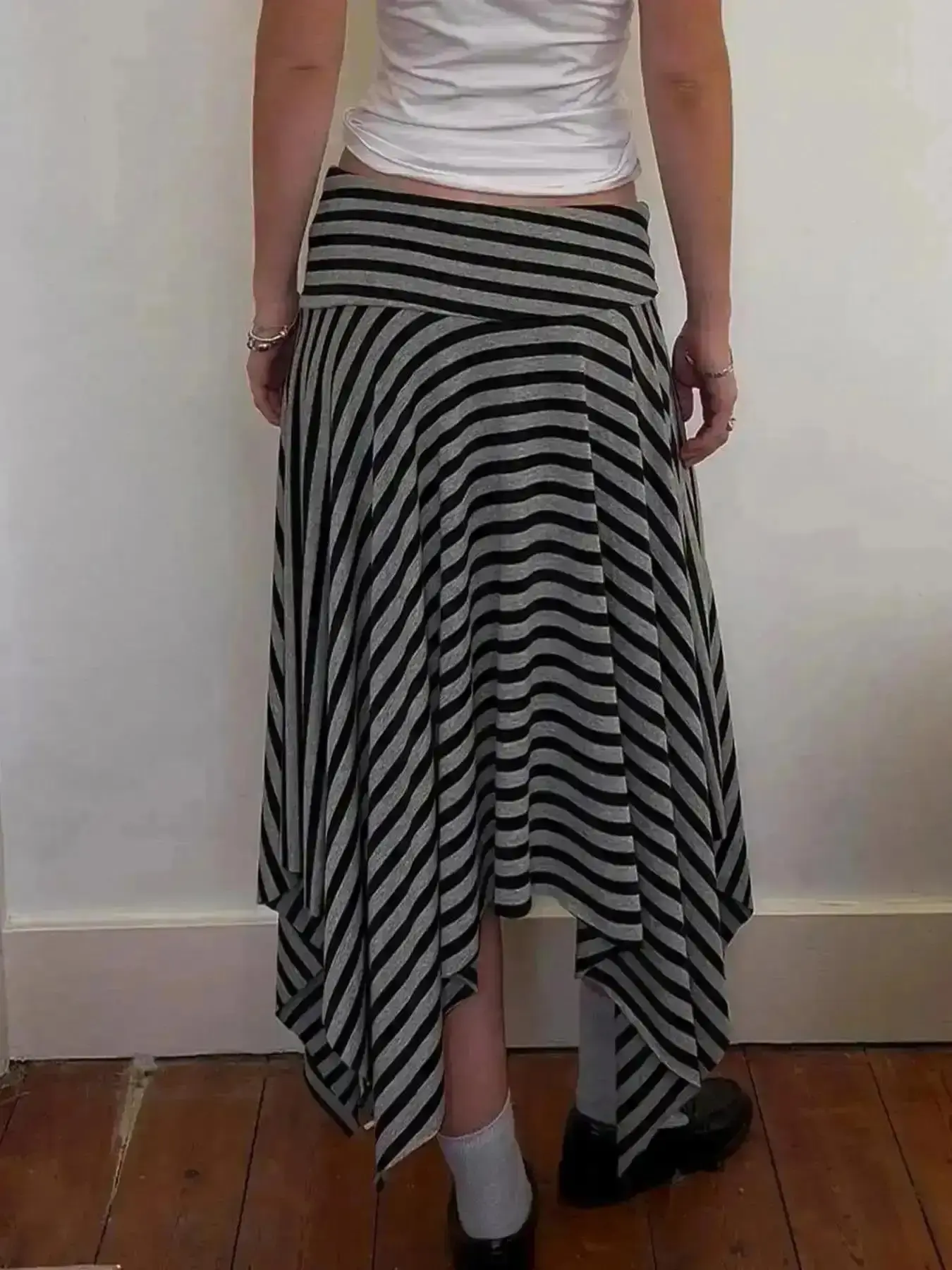 Fashion Women's Street Fashion Skirt Style Loose-Fit Knitted Long, Colorblock Striped Design, All-Season Woven Fabric, Casual College Aesthetic, Modern, Vacation Ready, Easy Wear, Stylish, Minimalist Chic