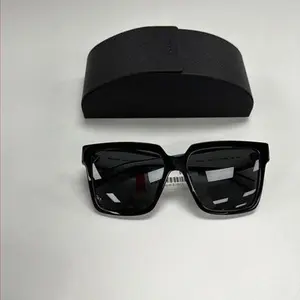 Pre-owned P26042597 Prada Sunglasses Black Frame, Dark Grey
