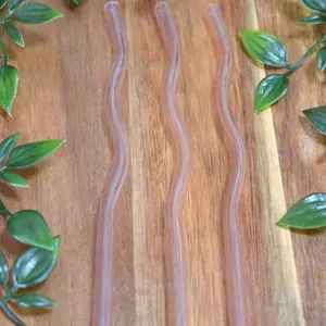 Wavy Pink Reusable Glass Straw (1 straw)