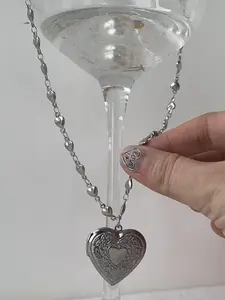 Trendy Sweet Cool Engraved Heart Pendant Necklace for Women, Y2K Fashion Stainless Steel Chain, Unique Party Vacation Jewelry
