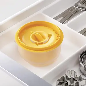 Egg Separator, Large Capacity Kitchen Tool for Restaurants, Easy to Clean and Use, Portable Baking Egg Extractor for Commercial Use