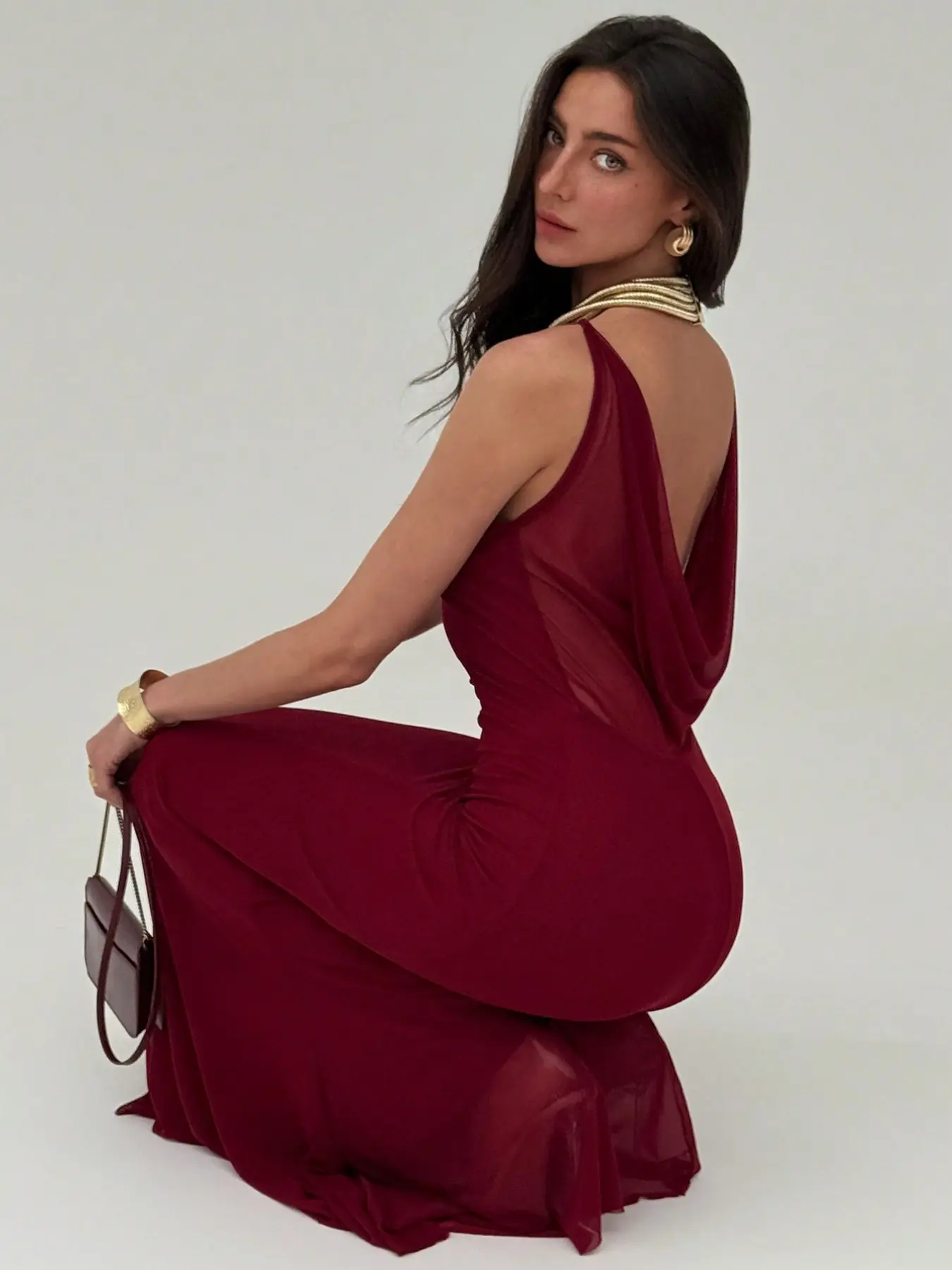 Women's Burgundy Mesh Cowl Back Sleeveless Maxi Dress, Bodycon Mermaid Evening Gown, Old Money Elegance Formal Party Dress for Wedding Guest & Prom, Formal Wear, Womenswear