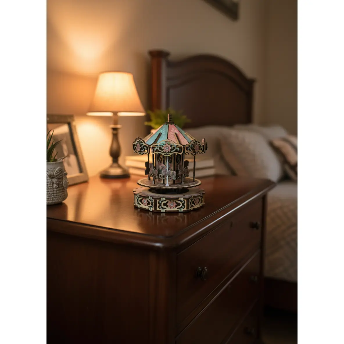 Handcrafted Wooden Musical Carousel, Classic Decorative Indoor Home Decor Music Box, Ideal Gift for Home Supplies, Boxes