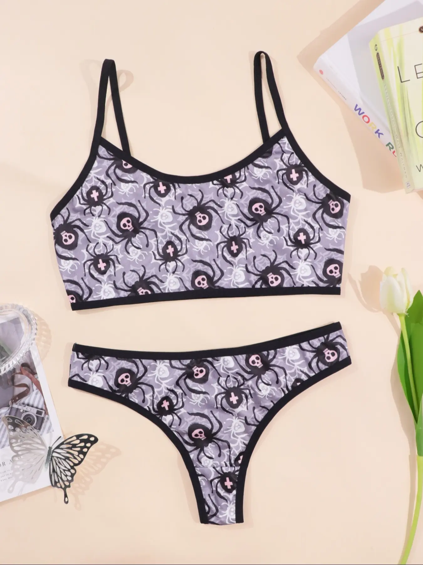 Morvia Women's Wireless Underwear Bra Set Undergarments, Underwear Sets, Underwear With Printed Design, Mysterious Spider & Skull Print Design, Medium Support & Thin Fabric, All Season Wear