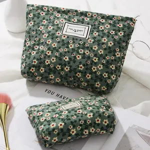 New Vintage Daisy Makeup Bag Travel Cosmetic Bags 2-Piece Set, Portable Travel Cosmetic Storage, Large Capacity Floral Organizer for Women, Perfect Gift for Any Festival