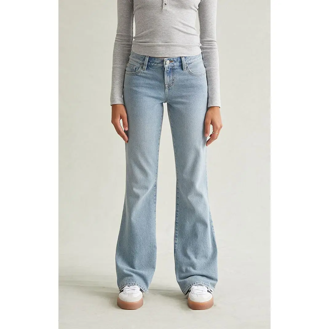 Pacsun Women's Jade Low Rise Bootcut Jeans Light Blue Pacsun Women's Jade Low Rise Bootcut Jeans Light Blue