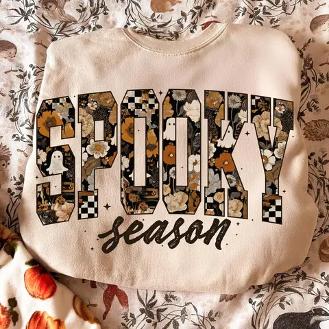 Comfort Colors Spooky Season T-Shirt, Floral Halloween Design, Spooky Mama, Halloween Shirt, Trendy T-shirt, Menswear, Womenswear, Casual Outfits, Gift For Him Or Her Gorgeous